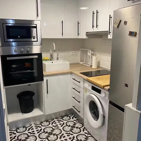 شقة Centrico Junto A La Estacion A *